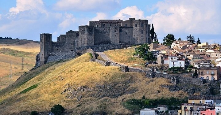 Il castello normanno-svevo di Melfi